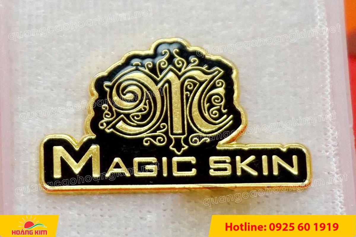 lam logo huy hieu cai ao cat be theo hinh co ma vang 24k 102 - L&Agrave;M LOGO, HUY HIỆU C&Agrave;I &Aacute;O ĐỒNG ĂN M&Ograve;N CẮT BẾ THEO H&Igrave;NH C&Oacute; MẠ V&Agrave;NG 24K SANG TRỌNG