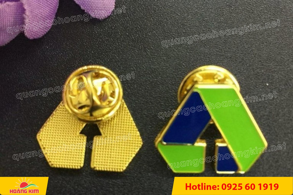 lam logo huy hieu cai ao cat be theo hinh co ma vang 24k 106 - L&Agrave;M LOGO, HUY HIỆU C&Agrave;I &Aacute;O ĐỒNG ĂN M&Ograve;N CẮT BẾ THEO H&Igrave;NH C&Oacute; MẠ V&Agrave;NG 24K SANG TRỌNG