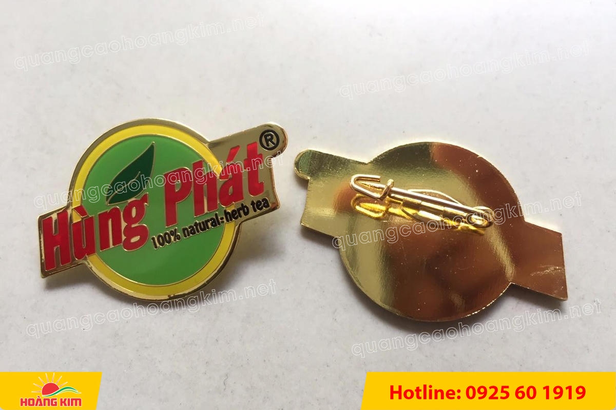 lam logo huy hieu cai ao cat be theo hinh co ma vang 24k 11 1 - L&Agrave;M LOGO, HUY HIỆU C&Agrave;I &Aacute;O ĐỒNG ĂN M&Ograve;N CẮT BẾ THEO H&Igrave;NH C&Oacute; MẠ V&Agrave;NG 24K SANG TRỌNG