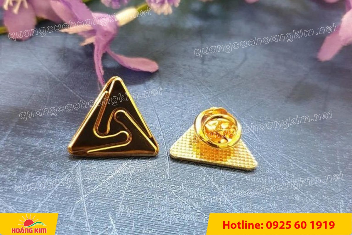 lam logo huy hieu cai ao cat be theo hinh co ma vang 24k 112 - L&Agrave;M LOGO, HUY HIỆU C&Agrave;I &Aacute;O ĐỒNG ĂN M&Ograve;N CẮT BẾ THEO H&Igrave;NH C&Oacute; MẠ V&Agrave;NG 24K SANG TRỌNG