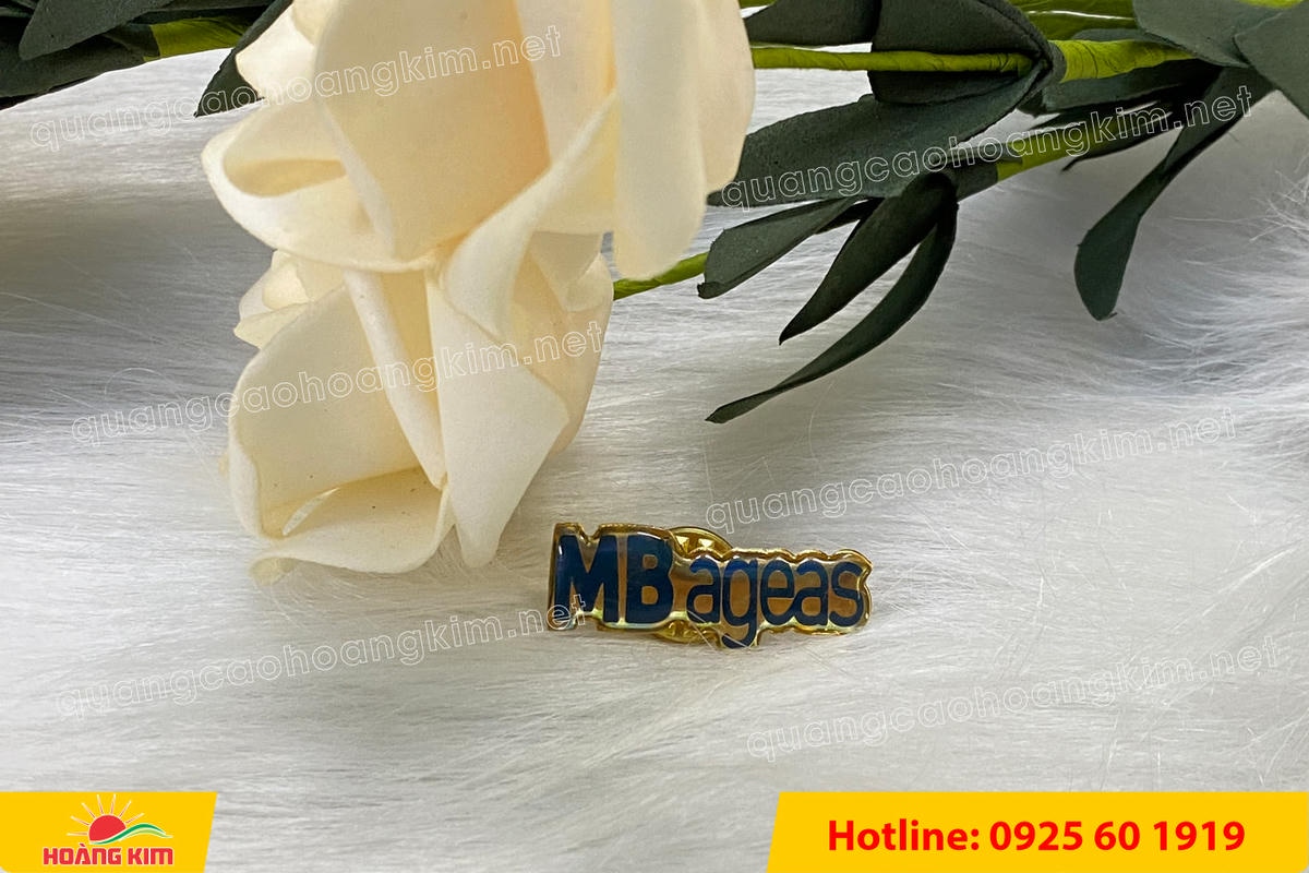 lam logo huy hieu cai ao cat be theo hinh co ma vang 24k 131 - L&Agrave;M LOGO, HUY HIỆU C&Agrave;I &Aacute;O ĐỒNG ĂN M&Ograve;N CẮT BẾ THEO H&Igrave;NH C&Oacute; MẠ V&Agrave;NG 24K SANG TRỌNG