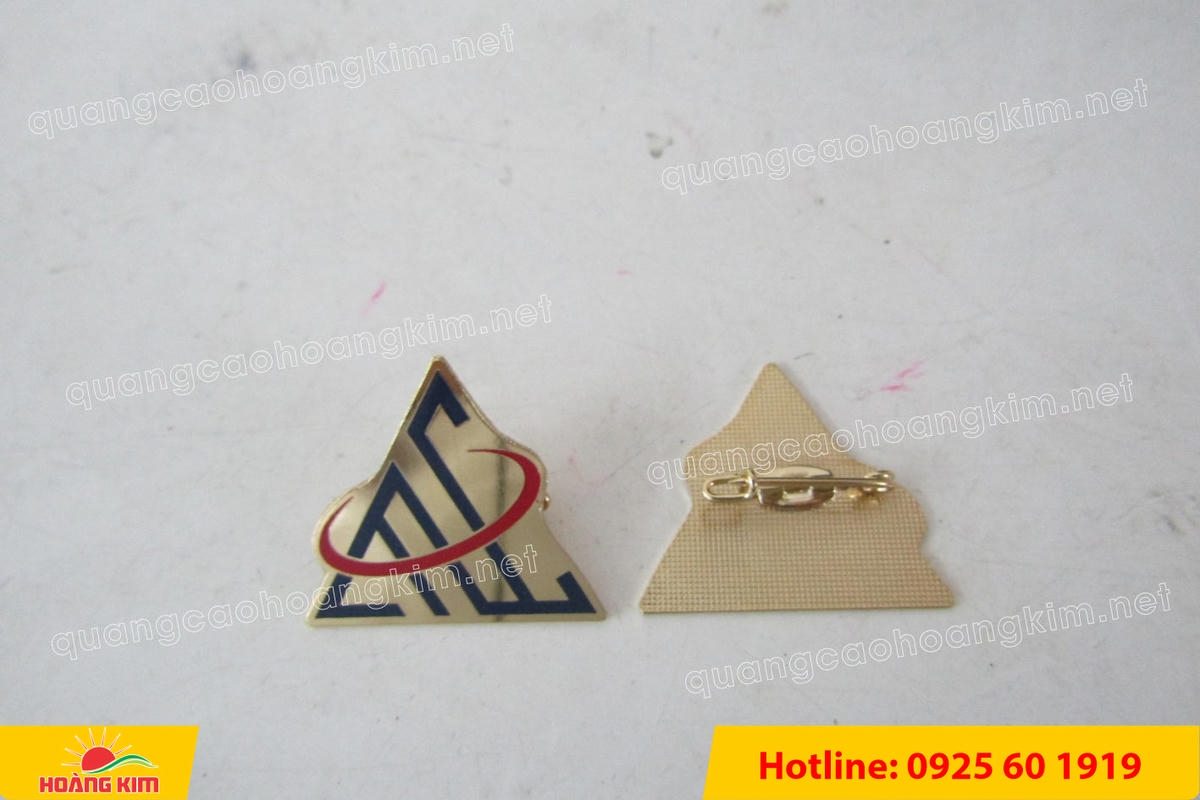 lam logo huy hieu cai ao cat be theo hinh co ma vang 24k 20 1 - L&Agrave;M LOGO, HUY HIỆU C&Agrave;I &Aacute;O ĐỒNG ĂN M&Ograve;N CẮT BẾ THEO H&Igrave;NH C&Oacute; MẠ V&Agrave;NG 24K SANG TRỌNG