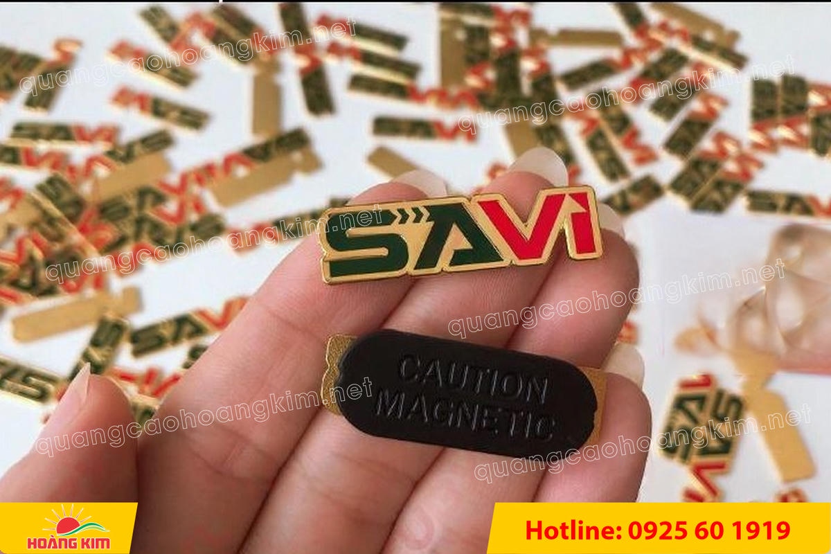 lam logo huy hieu cai ao cat be theo hinh co ma vang 24k 33 1 - L&Agrave;M LOGO, HUY HIỆU C&Agrave;I &Aacute;O ĐỒNG ĂN M&Ograve;N CẮT BẾ THEO H&Igrave;NH C&Oacute; MẠ V&Agrave;NG 24K SANG TRỌNG