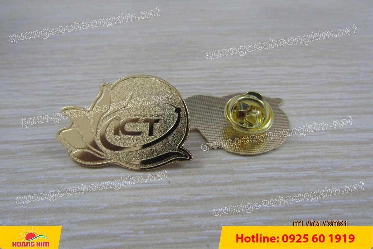 lam logo huy hieu cai ao cat be theo hinh co ma vang 24k 41 - L&Agrave;M LOGO, HUY HIỆU C&Agrave;I &Aacute;O ĐỒNG ĂN M&Ograve;N CẮT BẾ THEO H&Igrave;NH C&Oacute; MẠ V&Agrave;NG 24K SANG TRỌNG