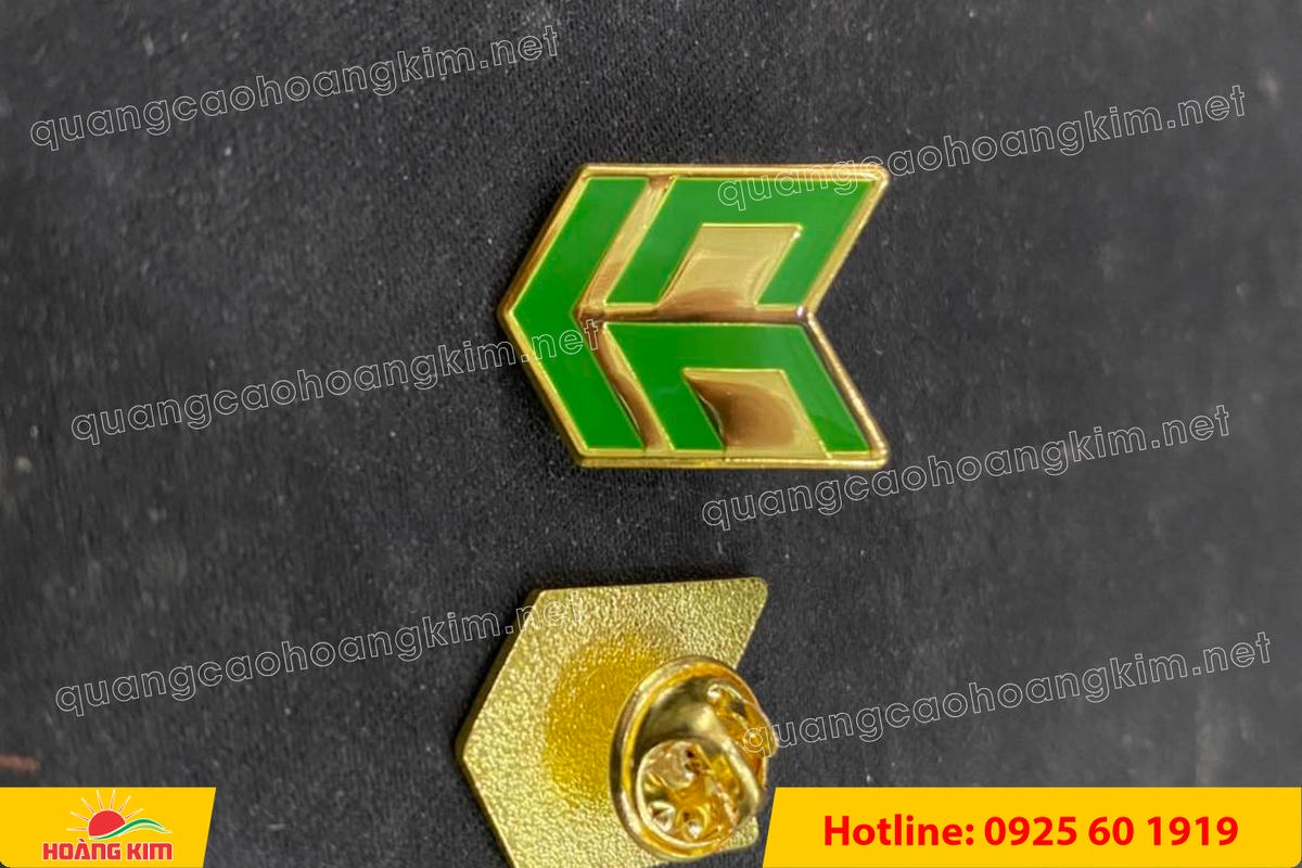 lam logo huy hieu cai ao cat be theo hinh co ma vang 24k 54 - L&Agrave;M LOGO, HUY HIỆU C&Agrave;I &Aacute;O ĐỒNG ĂN M&Ograve;N CẮT BẾ THEO H&Igrave;NH C&Oacute; MẠ V&Agrave;NG 24K SANG TRỌNG