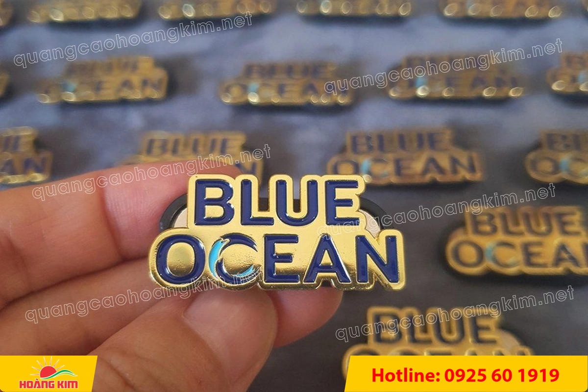 lam logo huy hieu cai ao cat be theo hinh co ma vang 24k 55 - L&Agrave;M LOGO, HUY HIỆU C&Agrave;I &Aacute;O ĐỒNG ĂN M&Ograve;N CẮT BẾ THEO H&Igrave;NH C&Oacute; MẠ V&Agrave;NG 24K SANG TRỌNG