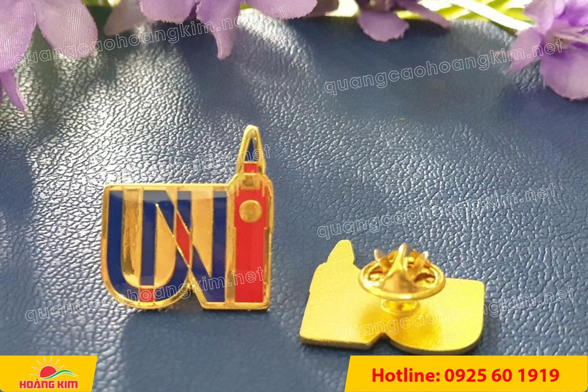 lam logo huy hieu cai ao cat be theo hinh co ma vang 24k 60 - L&Agrave;M LOGO, HUY HIỆU C&Agrave;I &Aacute;O ĐỒNG ĂN M&Ograve;N CẮT BẾ THEO H&Igrave;NH C&Oacute; MẠ V&Agrave;NG 24K SANG TRỌNG