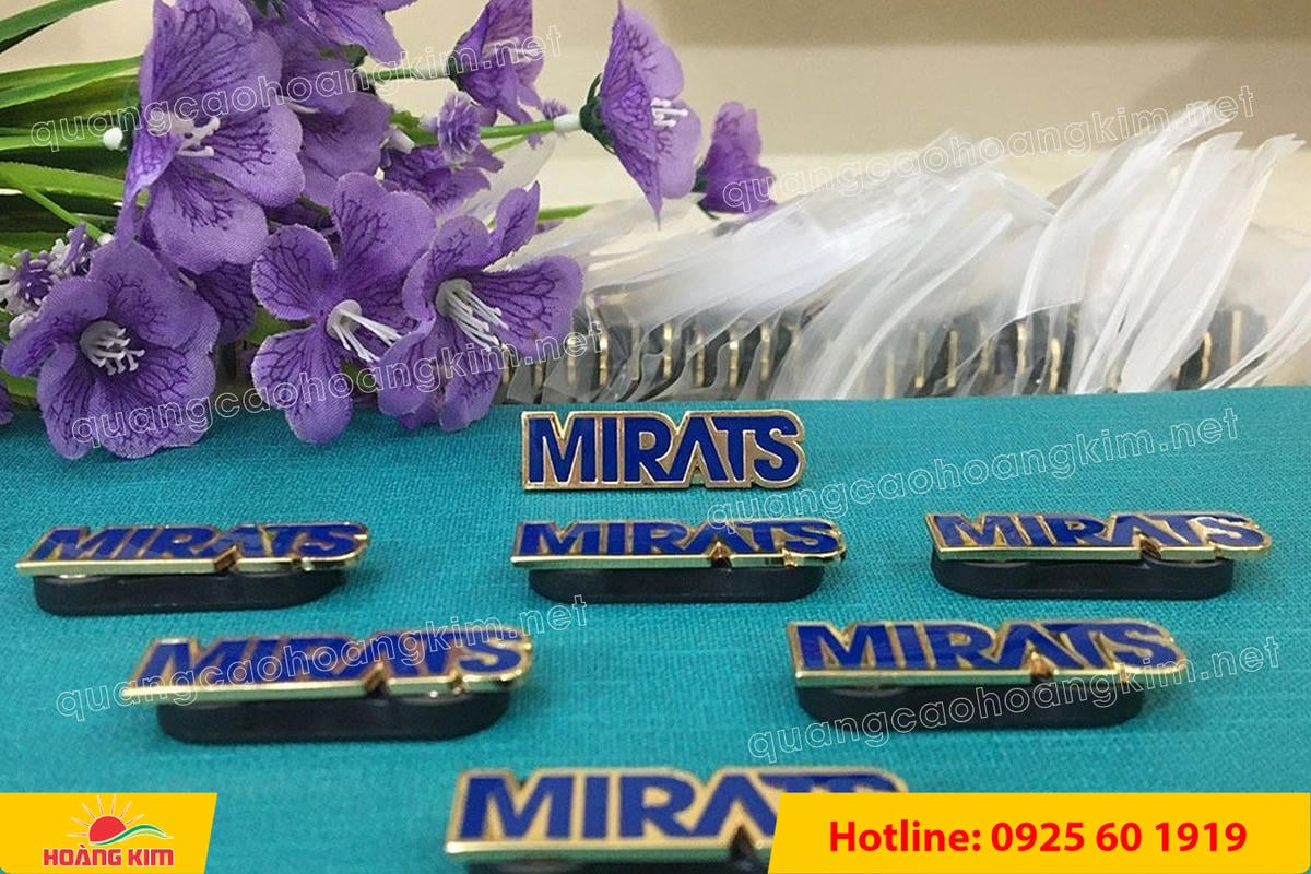 lam logo huy hieu cai ao cat be theo hinh co ma vang 24k 67 - L&Agrave;M LOGO, HUY HIỆU C&Agrave;I &Aacute;O ĐỒNG ĂN M&Ograve;N CẮT BẾ THEO H&Igrave;NH C&Oacute; MẠ V&Agrave;NG 24K SANG TRỌNG