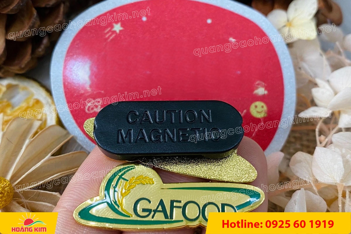 lam logo huy hieu cai ao cat be theo hinh co ma vang 24k 70 - L&Agrave;M LOGO, HUY HIỆU C&Agrave;I &Aacute;O ĐỒNG ĂN M&Ograve;N CẮT BẾ THEO H&Igrave;NH C&Oacute; MẠ V&Agrave;NG 24K SANG TRỌNG