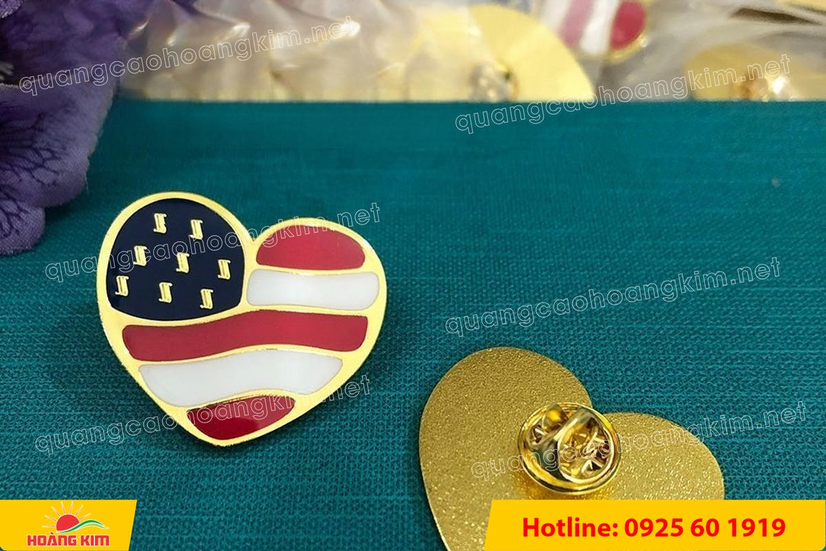 lam logo huy hieu cai ao cat be theo hinh co ma vang 24k 82 - L&Agrave;M LOGO, HUY HIỆU C&Agrave;I &Aacute;O ĐỒNG ĂN M&Ograve;N CẮT BẾ THEO H&Igrave;NH C&Oacute; MẠ V&Agrave;NG 24K SANG TRỌNG