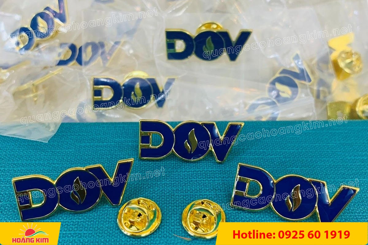 lam logo huy hieu cai ao cat be theo hinh co ma vang 24k 83 - L&Agrave;M LOGO, HUY HIỆU C&Agrave;I &Aacute;O ĐỒNG ĂN M&Ograve;N CẮT BẾ THEO H&Igrave;NH C&Oacute; MẠ V&Agrave;NG 24K SANG TRỌNG