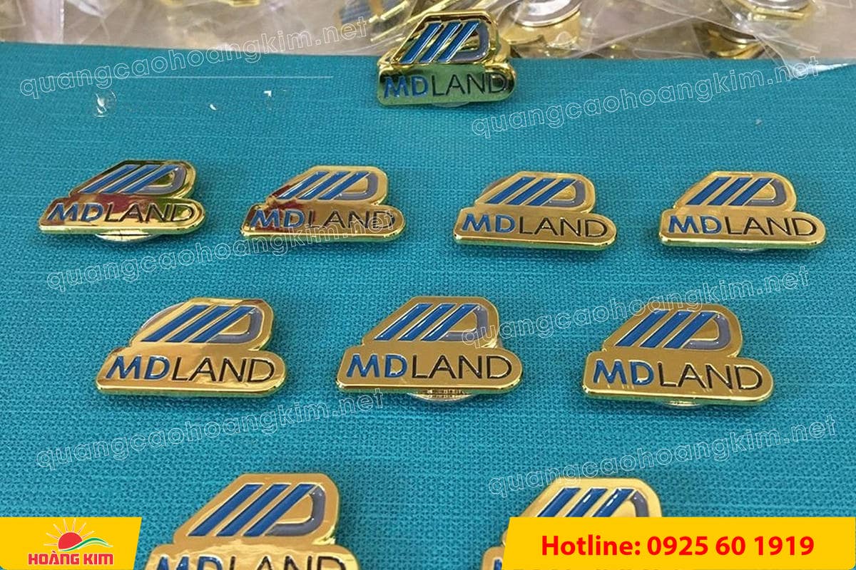 lam logo huy hieu cai ao cat be theo hinh co ma vang 24k 86 - L&Agrave;M LOGO, HUY HIỆU C&Agrave;I &Aacute;O ĐỒNG ĂN M&Ograve;N CẮT BẾ THEO H&Igrave;NH C&Oacute; MẠ V&Agrave;NG 24K SANG TRỌNG