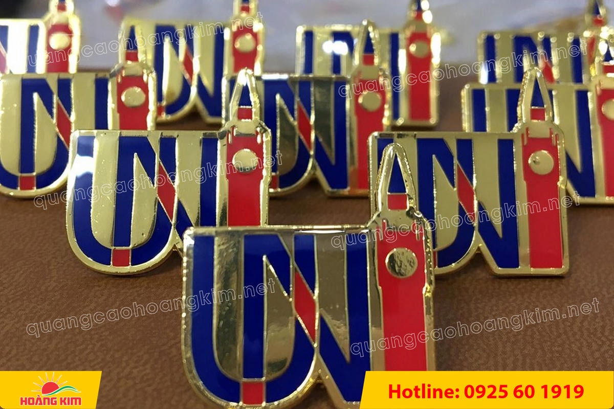 lam logo huy hieu cai ao cat be theo hinh co ma vang 24k 93 - L&Agrave;M LOGO, HUY HIỆU C&Agrave;I &Aacute;O ĐỒNG ĂN M&Ograve;N CẮT BẾ THEO H&Igrave;NH C&Oacute; MẠ V&Agrave;NG 24K SANG TRỌNG