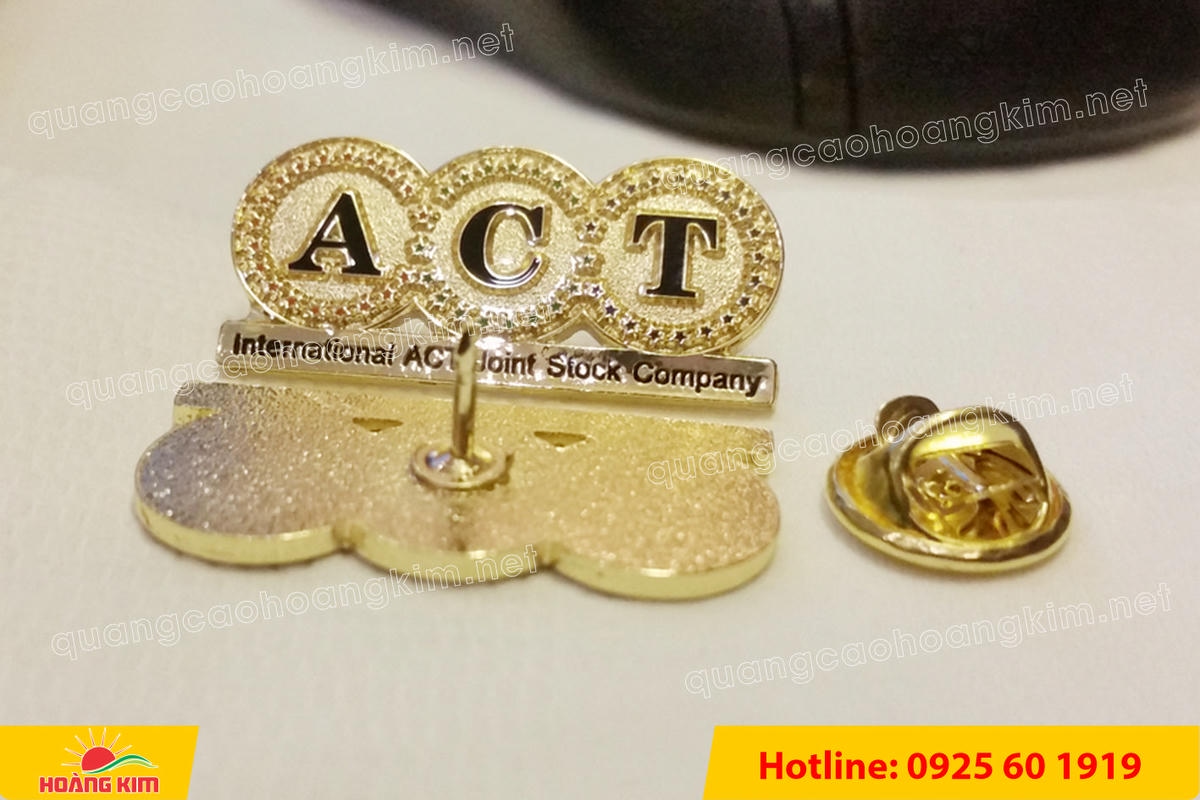 huy hieu duc ma vang 24k cat be theo hinh logo 11 - HUY HIỆU Đ&Uacute;C MẠ V&Agrave;NG 24K CẮT BẾ THEO LOGO CAO CẤP