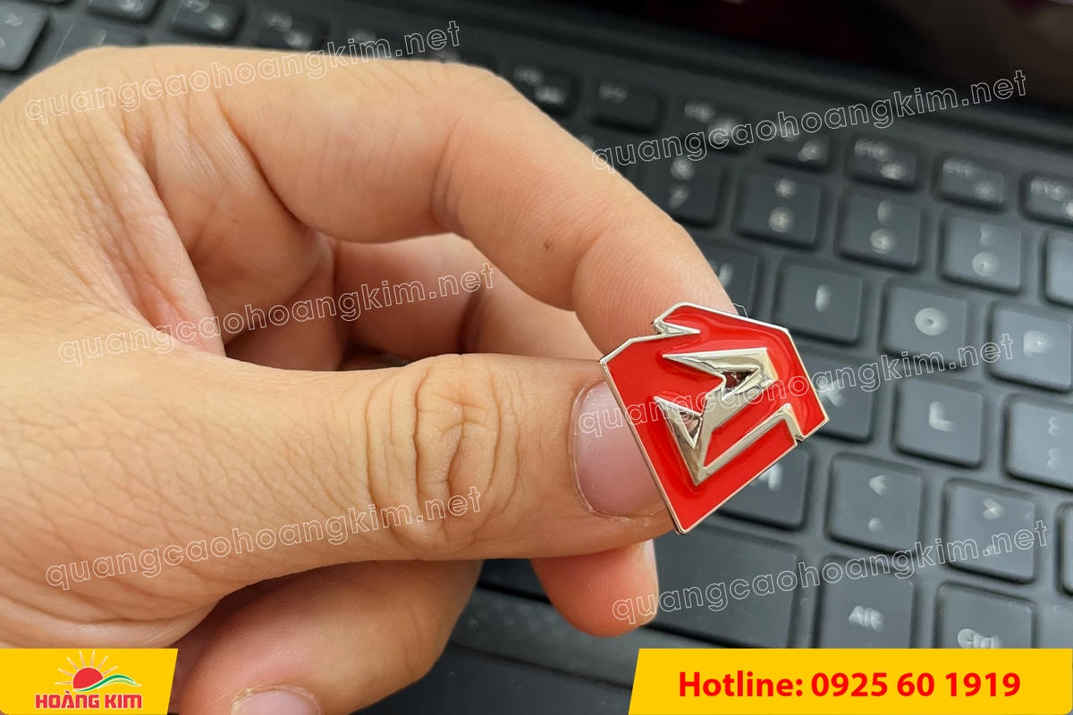 huy hieu duc ma vang 24k cat be theo hinh logo 115 - HUY HIỆU Đ&Uacute;C MẠ V&Agrave;NG 24K CẮT BẾ THEO LOGO CAO CẤP