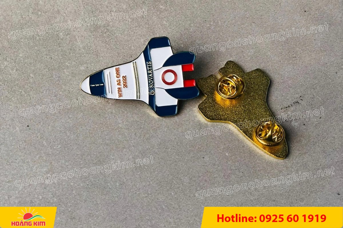 huy hieu duc ma vang 24k cat be theo hinh logo 124 - HUY HIỆU Đ&Uacute;C MẠ V&Agrave;NG 24K CẮT BẾ THEO LOGO CAO CẤP