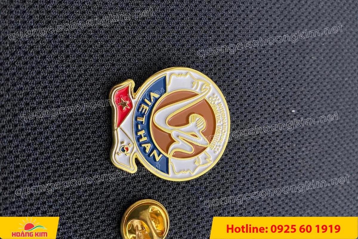 huy hieu duc ma vang 24k cat be theo hinh logo 138 - HUY HIỆU Đ&Uacute;C MẠ V&Agrave;NG 24K CẮT BẾ THEO LOGO CAO CẤP