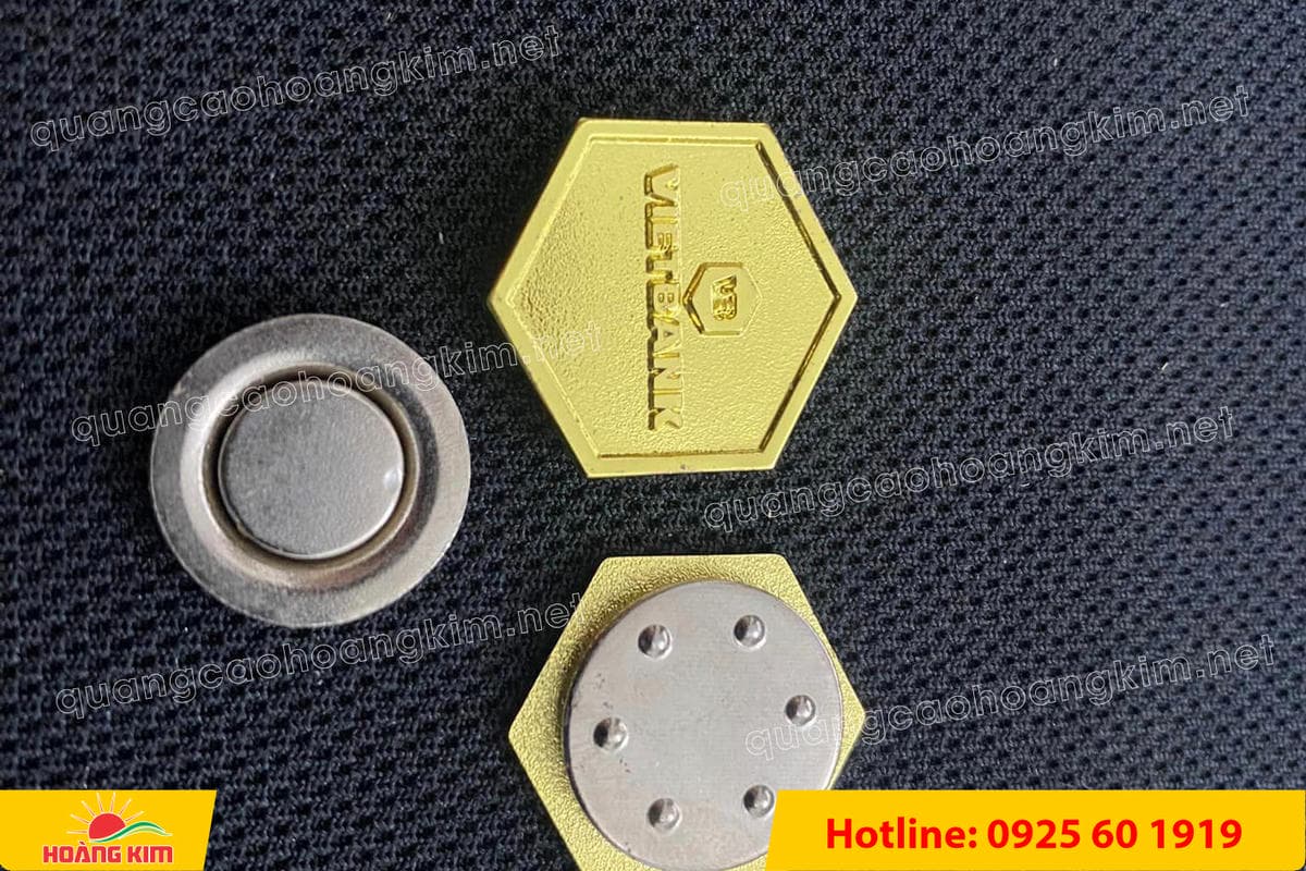 huy hieu duc ma vang 24k cat be theo hinh logo 139 - HUY HIỆU Đ&Uacute;C MẠ V&Agrave;NG 24K CẮT BẾ THEO LOGO CAO CẤP