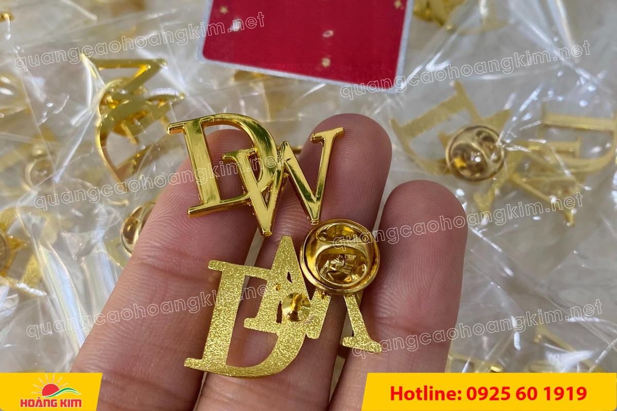 huy hieu duc ma vang 24k cat be theo hinh logo 145 - HUY HIỆU Đ&Uacute;C MẠ V&Agrave;NG 24K CẮT BẾ THEO LOGO CAO CẤP