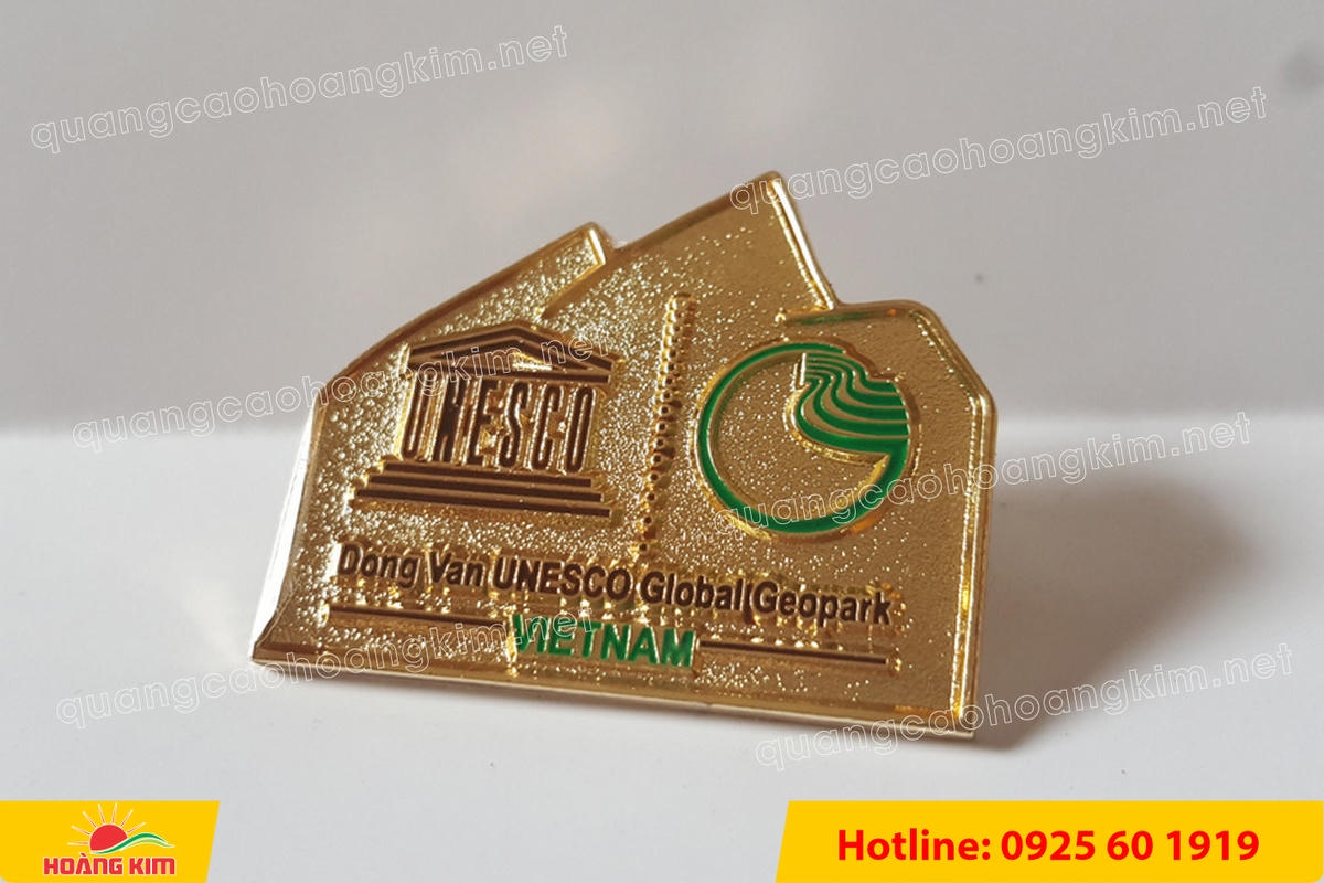 huy hieu duc ma vang 24k cat be theo hinh logo 16 - HUY HIỆU Đ&Uacute;C MẠ V&Agrave;NG 24K CẮT BẾ THEO LOGO CAO CẤP