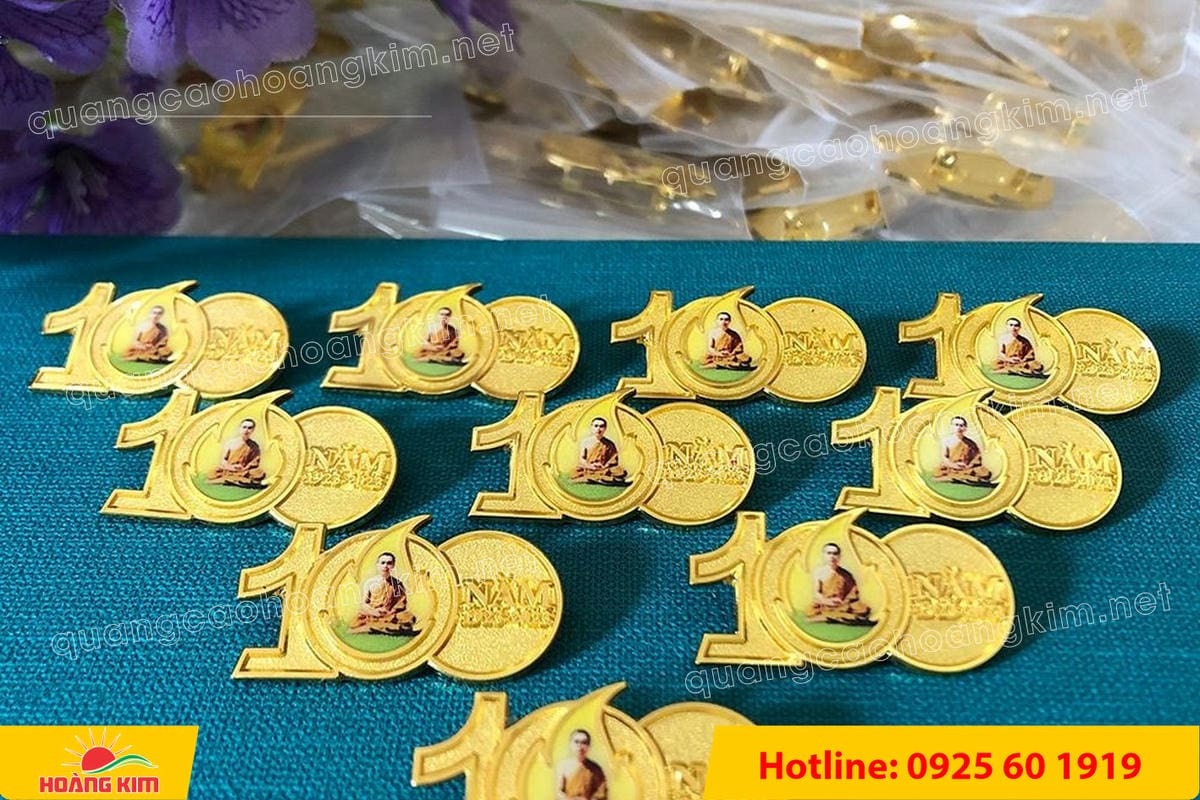 huy hieu duc ma vang 24k cat be theo hinh logo 200 - HUY HIỆU Đ&Uacute;C MẠ V&Agrave;NG 24K CẮT BẾ THEO LOGO CAO CẤP