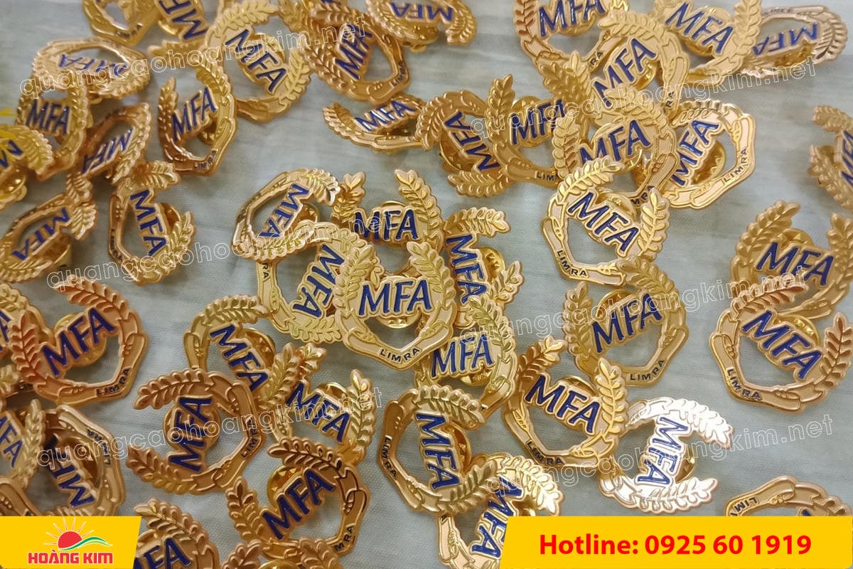 huy hieu duc ma vang 24k cat be theo hinh logo 210 - HUY HIỆU Đ&Uacute;C MẠ V&Agrave;NG 24K CẮT BẾ THEO LOGO CAO CẤP