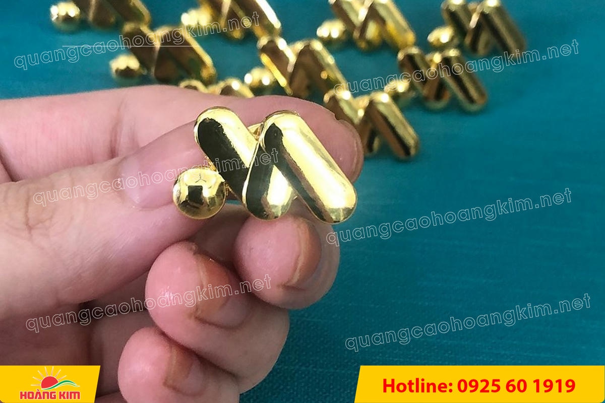huy hieu duc ma vang 24k cat be theo hinh logo 213 - HUY HIỆU Đ&Uacute;C MẠ V&Agrave;NG 24K CẮT BẾ THEO LOGO CAO CẤP