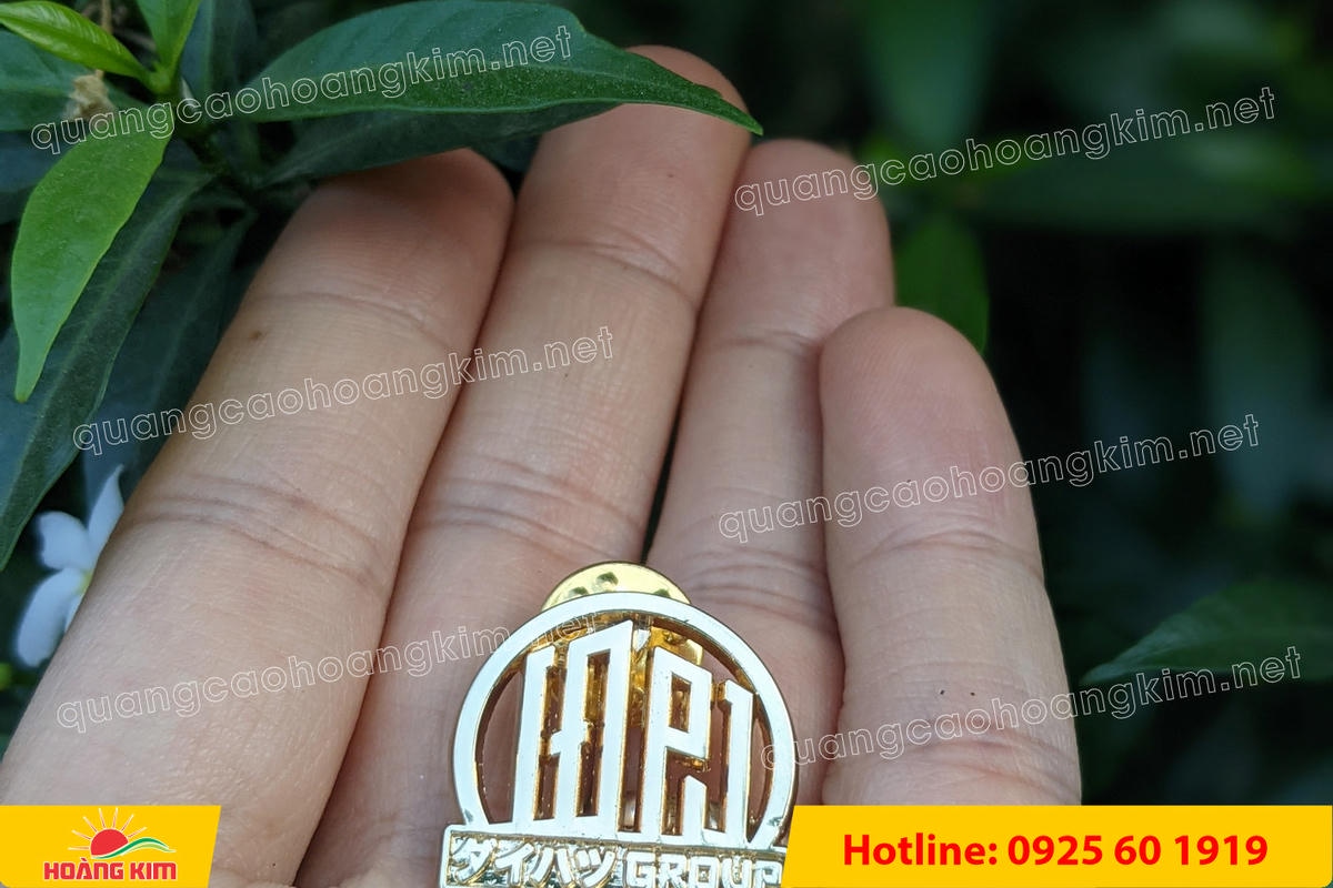 huy hieu duc ma vang 24k cat be theo hinh logo 228 - HUY HIỆU Đ&Uacute;C MẠ V&Agrave;NG 24K CẮT BẾ THEO LOGO CAO CẤP