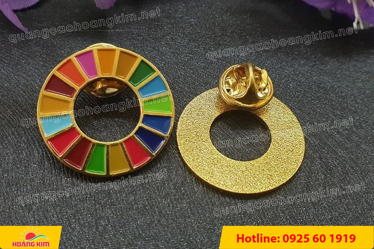 huy hieu duc ma vang 24k cat be theo hinh logo 238 - HUY HIỆU Đ&Uacute;C MẠ V&Agrave;NG 24K CẮT BẾ THEO LOGO CAO CẤP