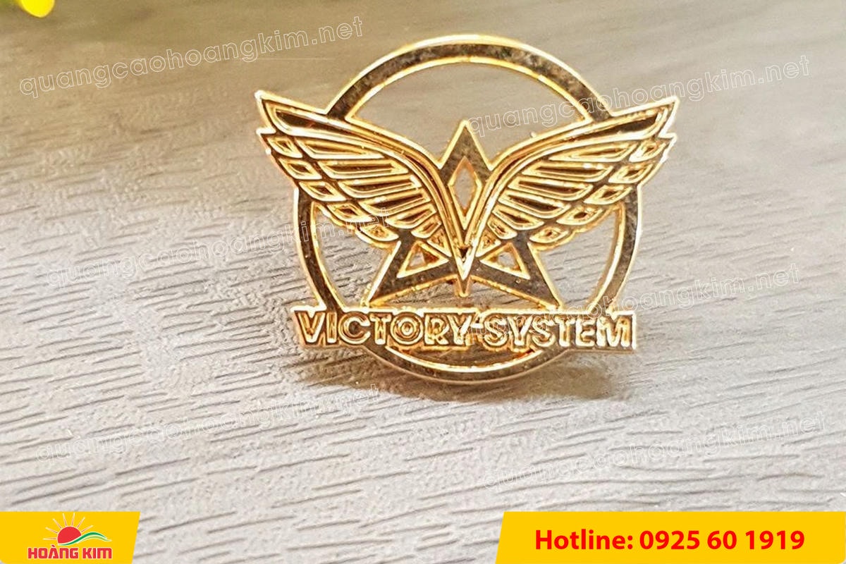 huy hieu duc ma vang 24k cat be theo hinh logo 245 - HUY HIỆU Đ&Uacute;C MẠ V&Agrave;NG 24K CẮT BẾ THEO LOGO CAO CẤP