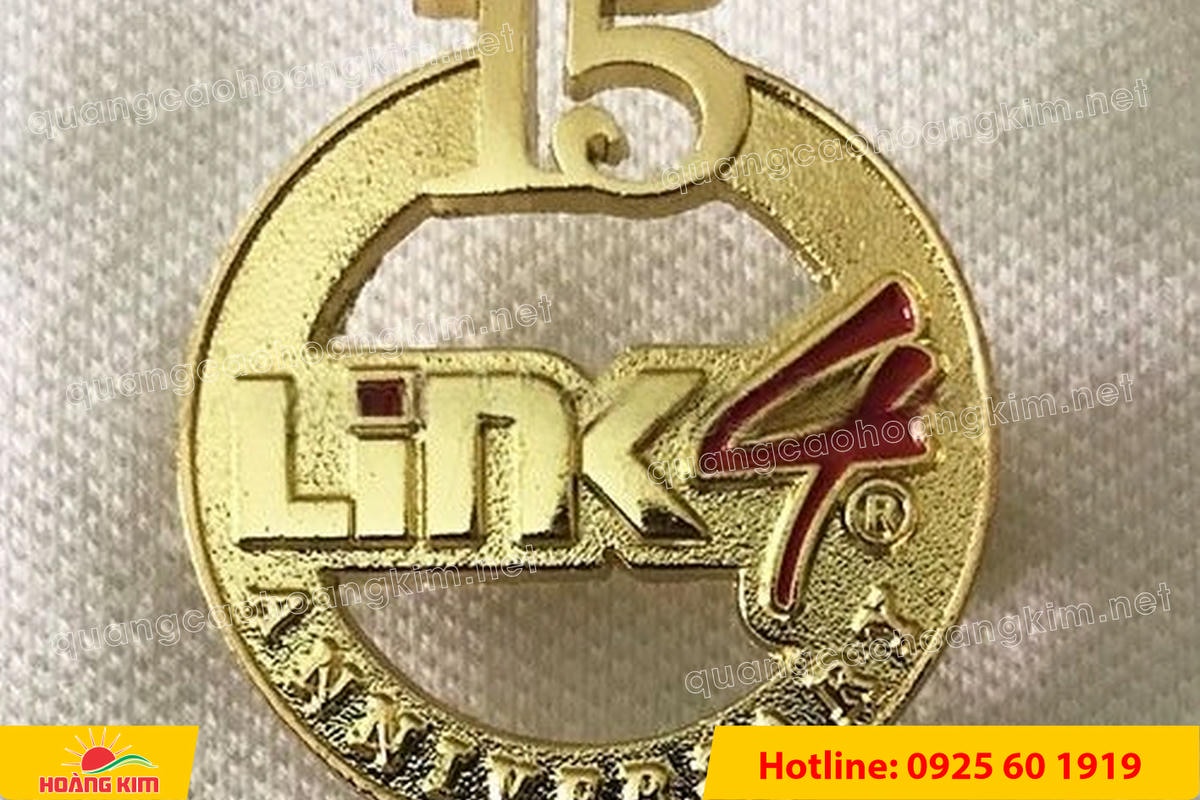 huy hieu duc ma vang 24k cat be theo hinh logo 250 - HUY HIỆU Đ&Uacute;C MẠ V&Agrave;NG 24K CẮT BẾ THEO LOGO CAO CẤP