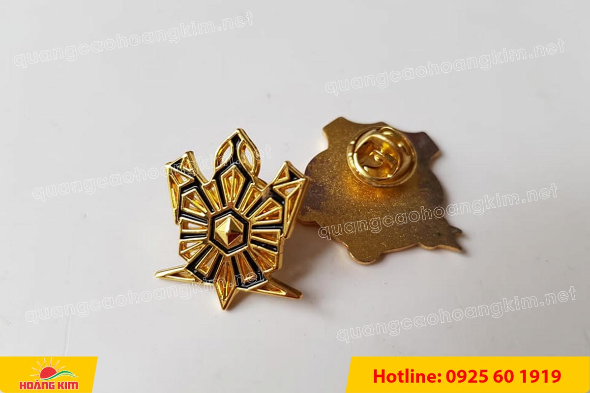 huy hieu duc ma vang 24k cat be theo hinh logo 26 - HUY HIỆU Đ&Uacute;C MẠ V&Agrave;NG 24K CẮT BẾ THEO LOGO CAO CẤP