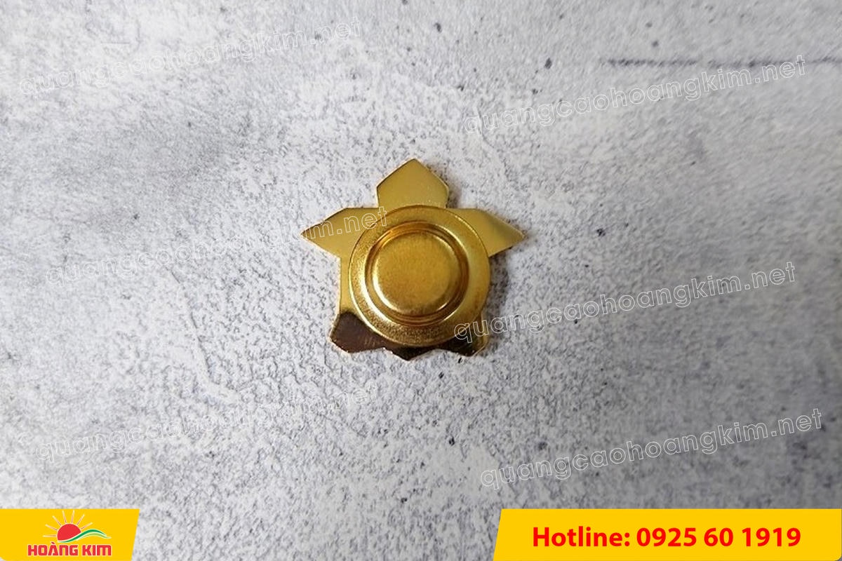 huy hieu duc ma vang 24k cat be theo hinh logo 267 - HUY HIỆU Đ&Uacute;C MẠ V&Agrave;NG 24K CẮT BẾ THEO LOGO CAO CẤP