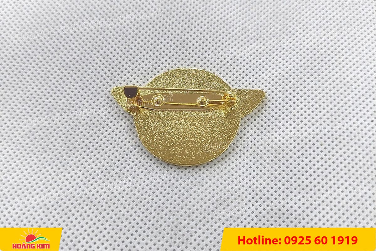 huy hieu duc ma vang 24k cat be theo hinh logo 269 - HUY HIỆU Đ&Uacute;C MẠ V&Agrave;NG 24K CẮT BẾ THEO LOGO CAO CẤP