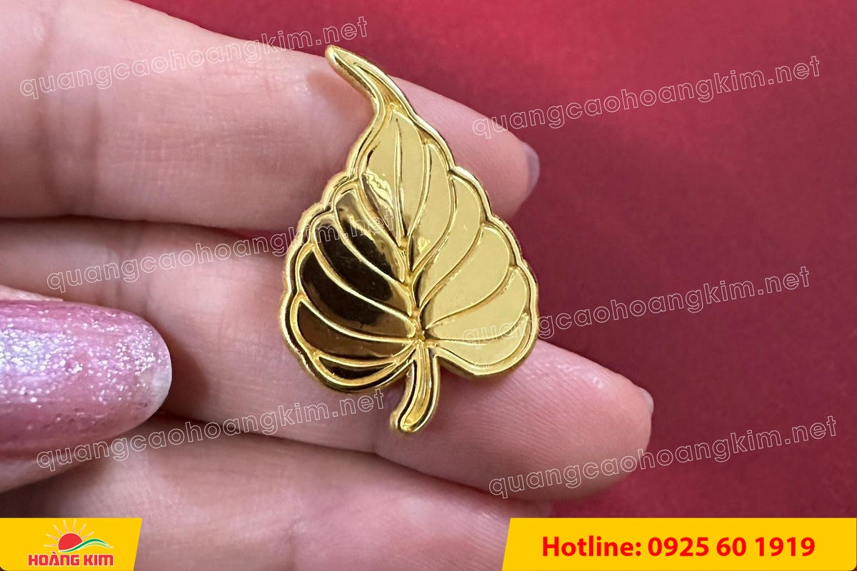 huy hieu duc ma vang 24k cat be theo hinh logo 275 - HUY HIỆU Đ&Uacute;C MẠ V&Agrave;NG 24K CẮT BẾ THEO LOGO CAO CẤP