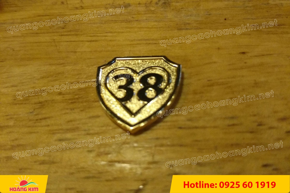 huy hieu duc ma vang 24k cat be theo hinh logo 29 - HUY HIỆU Đ&Uacute;C MẠ V&Agrave;NG 24K CẮT BẾ THEO LOGO CAO CẤP