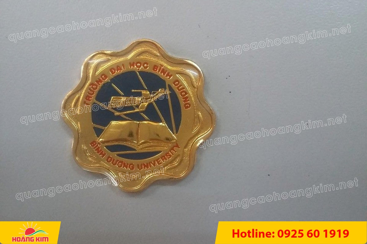 huy hieu duc ma vang 24k cat be theo hinh logo 5 - HUY HIỆU Đ&Uacute;C MẠ V&Agrave;NG 24K CẮT BẾ THEO LOGO CAO CẤP