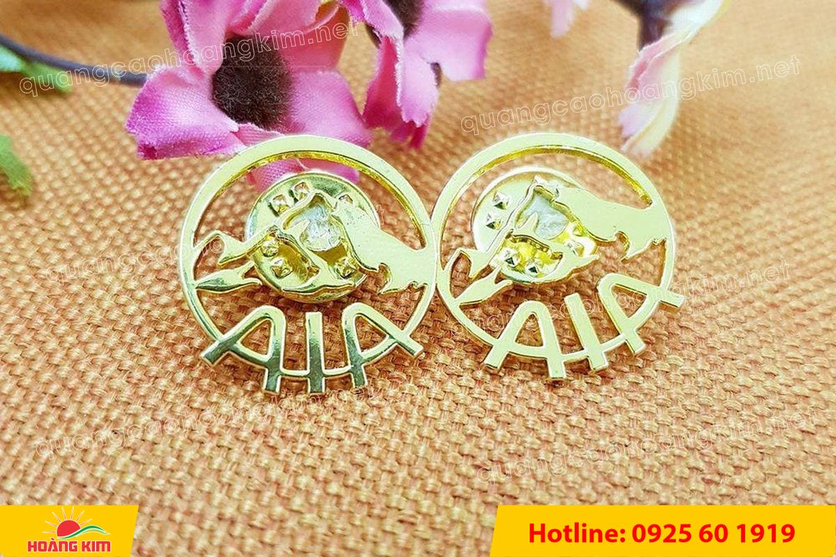 huy hieu duc ma vang 24k cat be theo hinh logo 51 - HUY HIỆU Đ&Uacute;C MẠ V&Agrave;NG 24K CẮT BẾ THEO LOGO CAO CẤP
