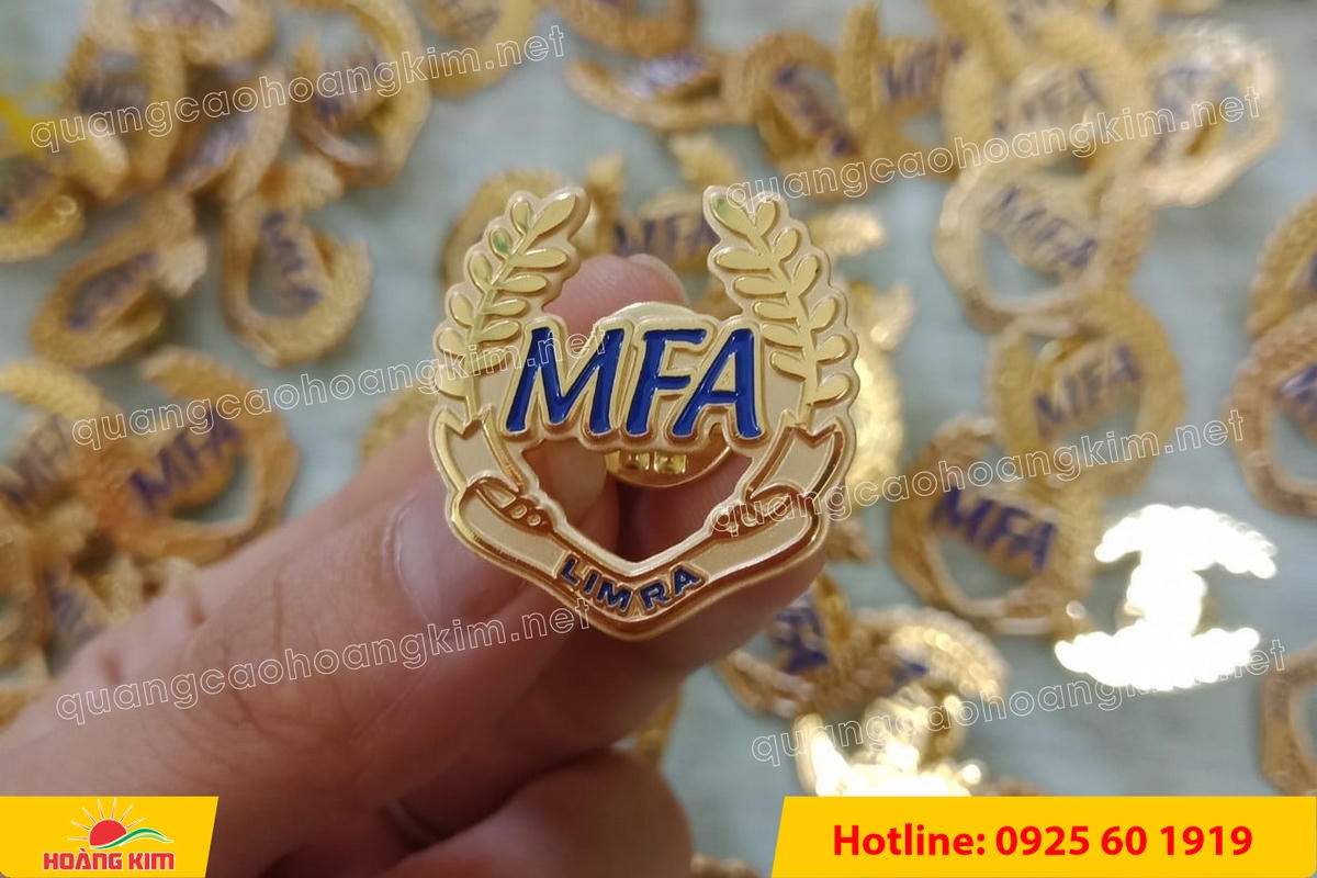 huy hieu duc ma vang 24k cat be theo hinh logo 89 - HUY HIỆU Đ&Uacute;C MẠ V&Agrave;NG 24K CẮT BẾ THEO LOGO CAO CẤP