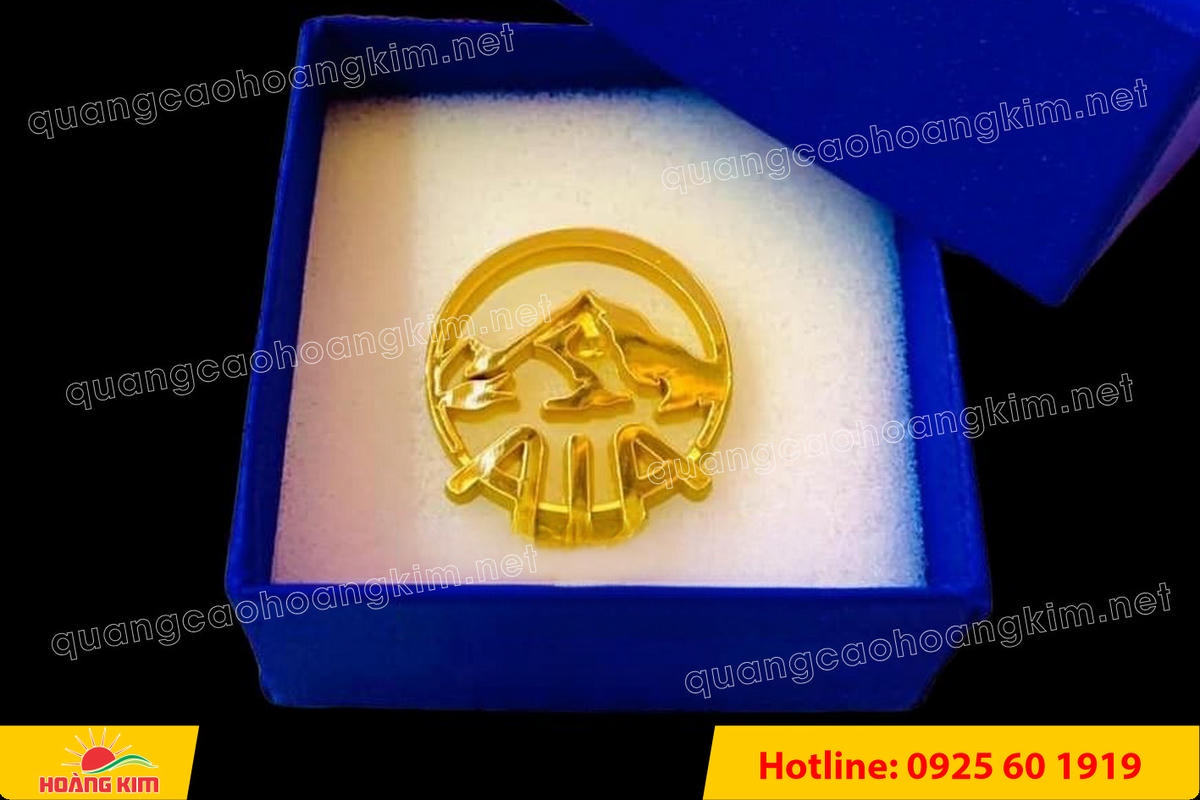 huy hieu duc ma vang 24k cat be theo hinh logo 95 - HUY HIỆU Đ&Uacute;C MẠ V&Agrave;NG 24K CẮT BẾ THEO LOGO CAO CẤP