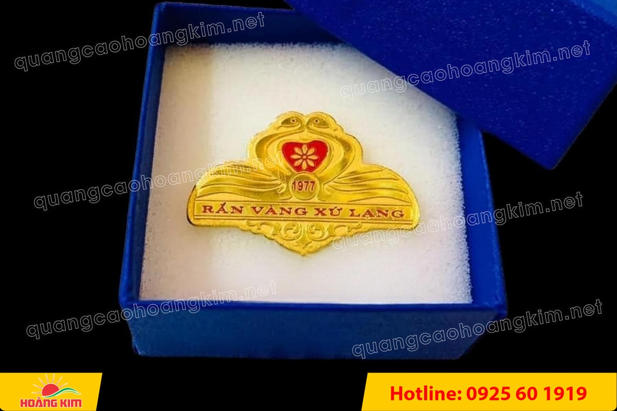 huy hieu duc ma vang 24k cat be theo hinh logo 96 - HUY HIỆU Đ&Uacute;C MẠ V&Agrave;NG 24K CẮT BẾ THEO LOGO CAO CẤP