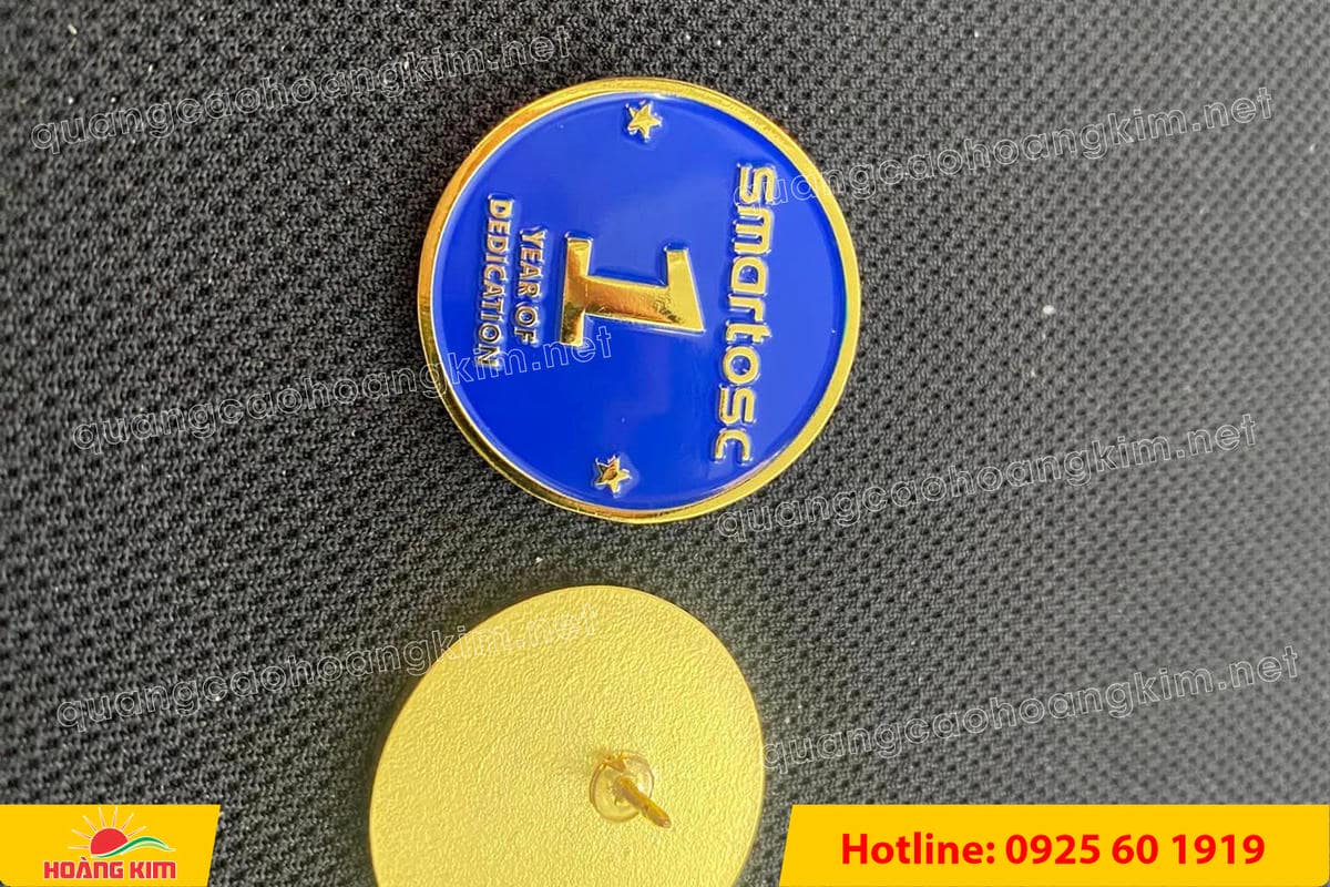 huy hieu duc ma vang an mon logo 70 - HUY HIỆU Đ&Uacute;C MẠ V&Agrave;NG ĂN M&Ograve;N ĐỔ M&Agrave;U &ndash; SẮC N&Eacute;T TỪNG CHI TIẾT LOGO