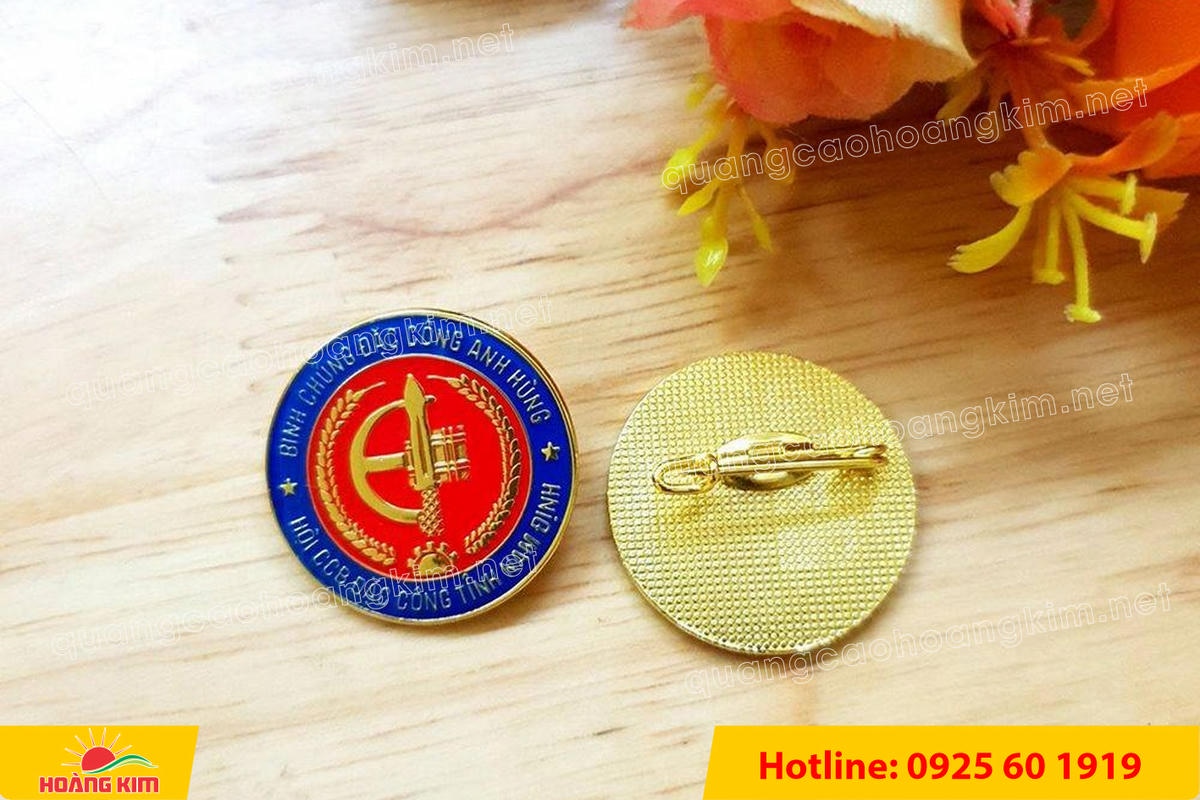huy hieu duc ma vang dap noi 3d cao cap theo logo 33 - HUY HIỆU Đ&Uacute;C MẠ V&Agrave;NG DẬP NỔI 3D CAO CẤP THEO LOGO