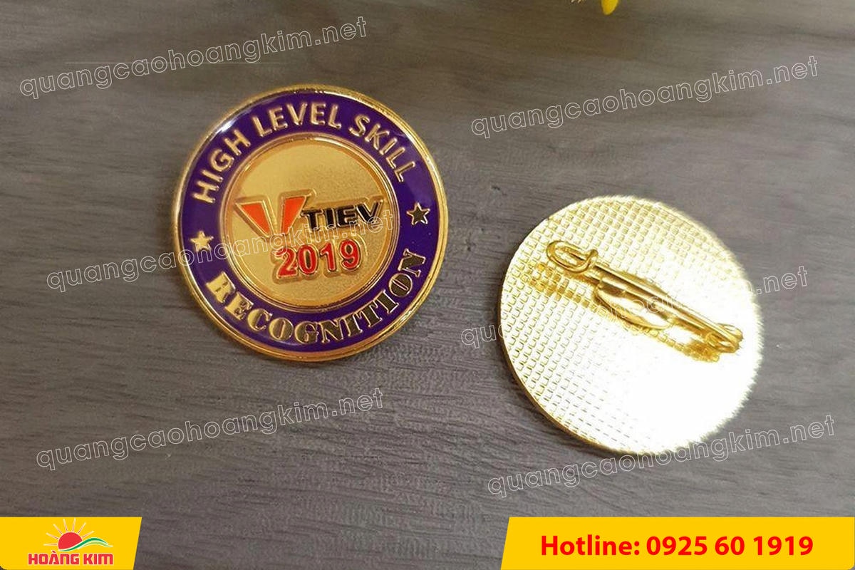 huy hieu duc ma vang dap noi 3d cao cap theo logo 39 - HUY HIỆU Đ&Uacute;C MẠ V&Agrave;NG DẬP NỔI 3D CAO CẤP THEO LOGO