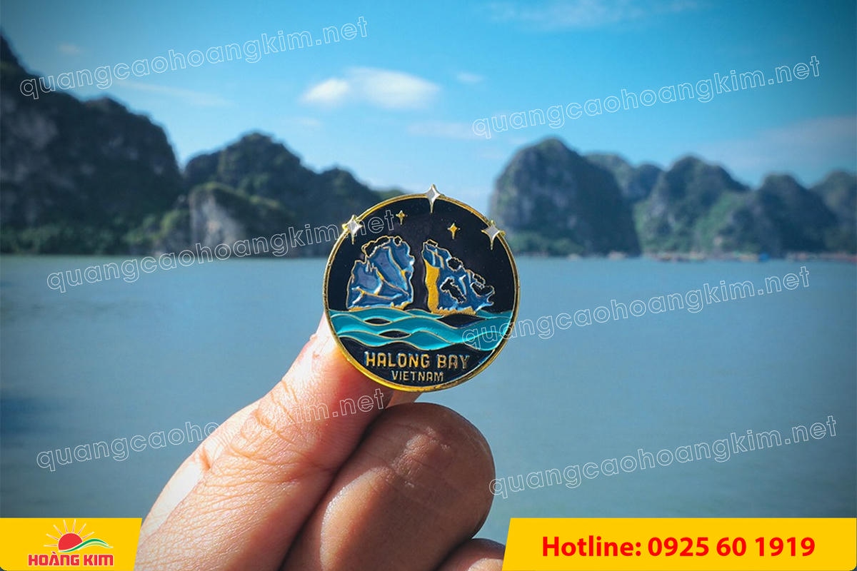 huy hieu duc ma vang dap noi 3d cao cap theo logo 50 - HUY HIỆU Đ&Uacute;C MẠ V&Agrave;NG DẬP NỔI 3D CAO CẤP THEO LOGO