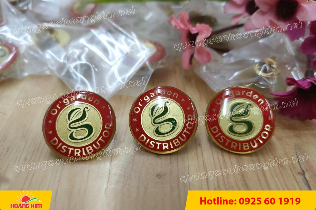 huy hieu duc ma vang dap noi 3d cao cap theo logo 75 - HUY HIỆU Đ&Uacute;C MẠ V&Agrave;NG DẬP NỔI 3D CAO CẤP THEO LOGO