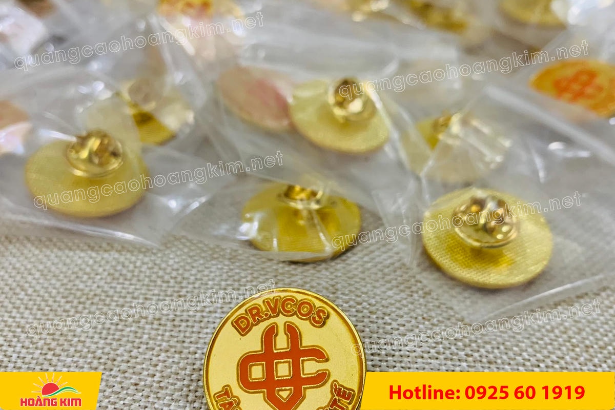 huy hieu duc ma vang dap noi 3d cao cap theo logo 83 - HUY HIỆU Đ&Uacute;C MẠ V&Agrave;NG DẬP NỔI 3D CAO CẤP THEO LOGO