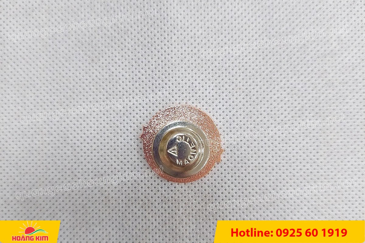 huy hieu logo duc cai ao nen vang si san ma vang 24k 120 - HUY HIỆU MẠ V&Agrave;NG 24K CAO CẤP &ndash; Đ&Uacute;C LOGO NỀN C&Aacute;T SẦN SANG TRỌNG