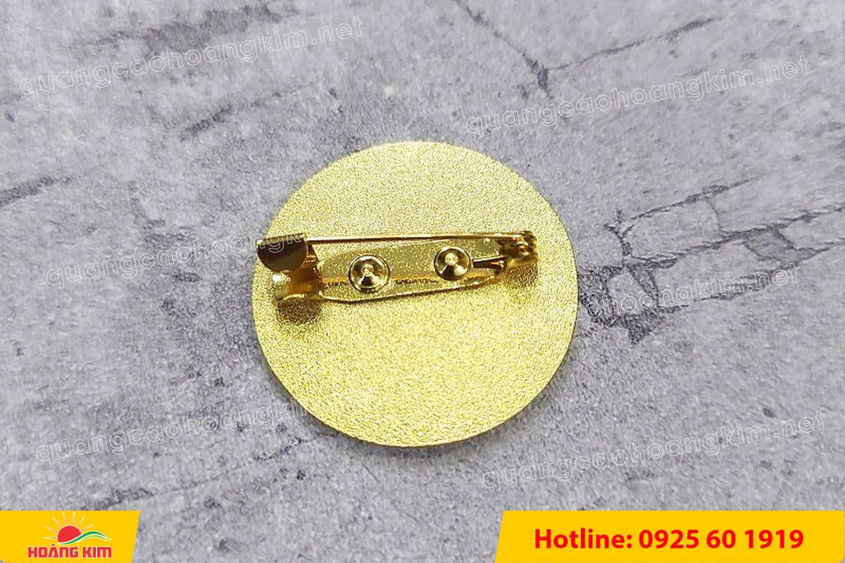 huy hieu logo duc cai ao nen vang si san ma vang 24k 123 - HUY HIỆU MẠ V&Agrave;NG 24K CAO CẤP &ndash; Đ&Uacute;C LOGO NỀN C&Aacute;T SẦN SANG TRỌNG