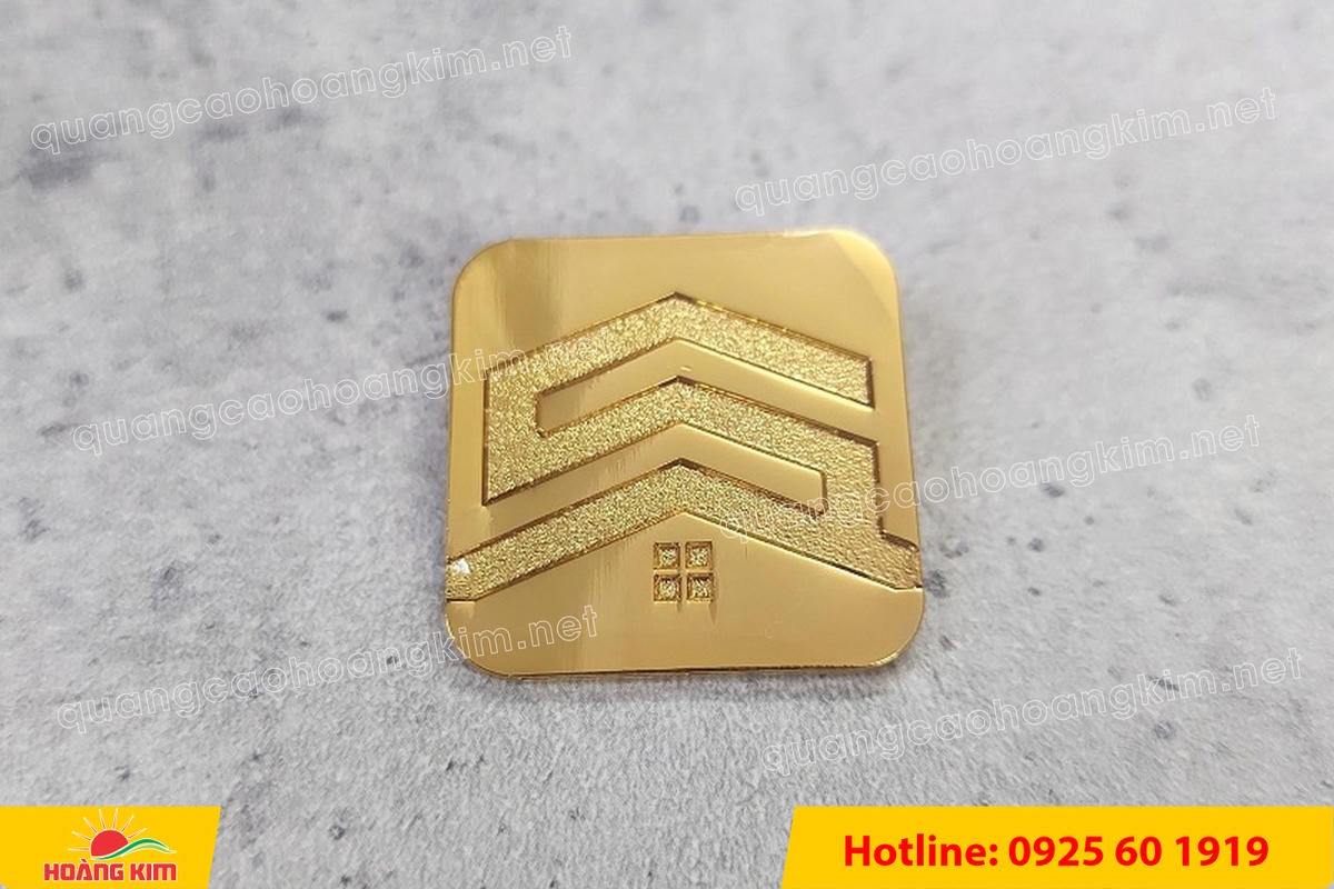 huy hieu logo duc cai ao nen vang si san ma vang 24k 136 - HUY HIỆU MẠ V&Agrave;NG 24K CAO CẤP &ndash; Đ&Uacute;C LOGO NỀN C&Aacute;T SẦN SANG TRỌNG